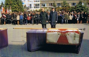 Pan Zbigniew Pytko z Prezydentem Miasta Gdyni podczas Uroczystości Poświęcenia Sztandaru